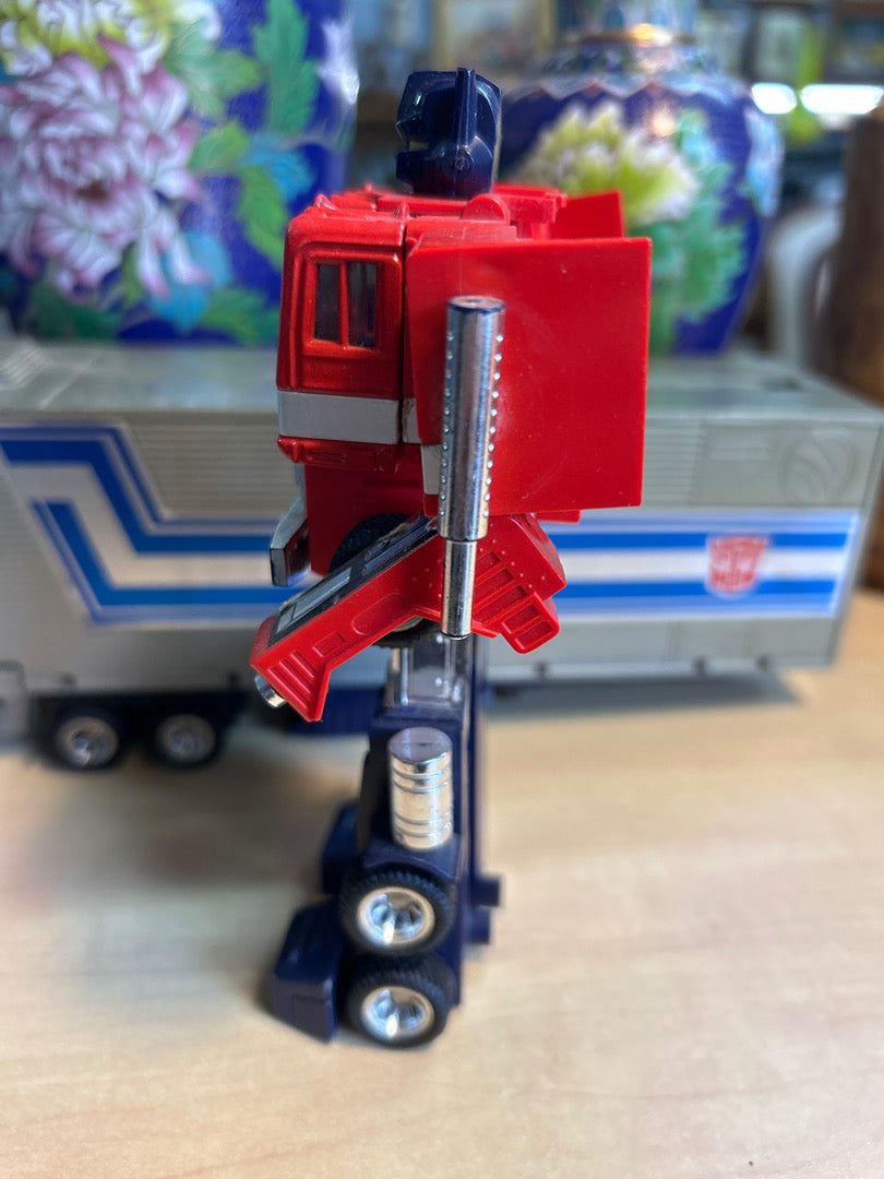 Figurine Optimus Prime Transformers Takara 1980 1987 G1