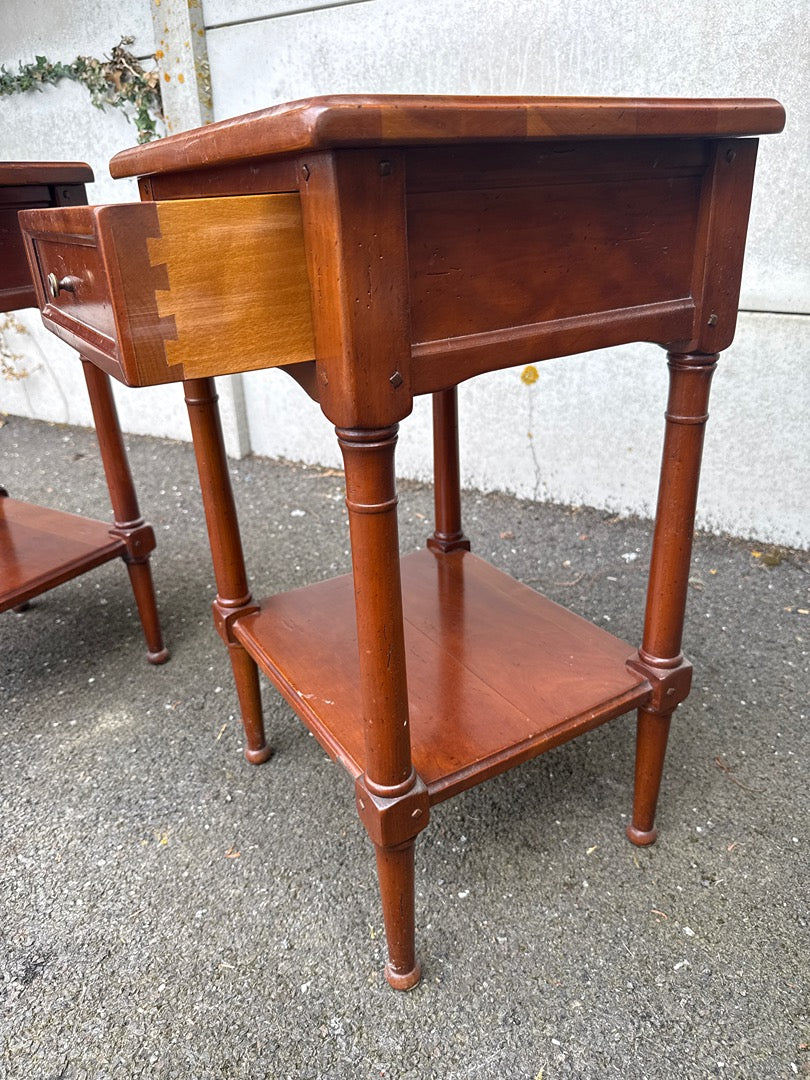 Tables De Chevet – Camille & Vence – Mobilier – Paire En Bois Verni