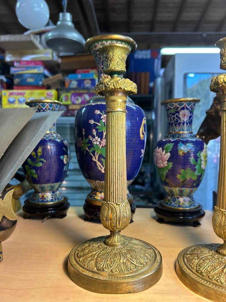 Paire de Bougeoirs Anciens En Bronze Doré