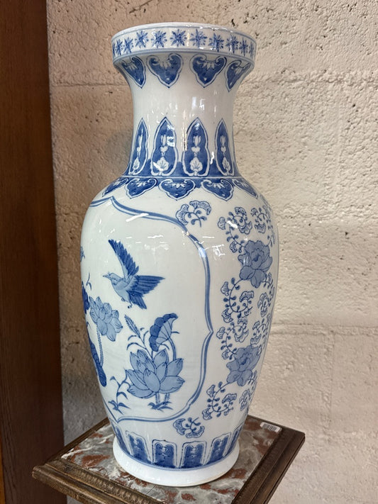 Grand vase en porcelaine bleu et blanc – Décoration vintage