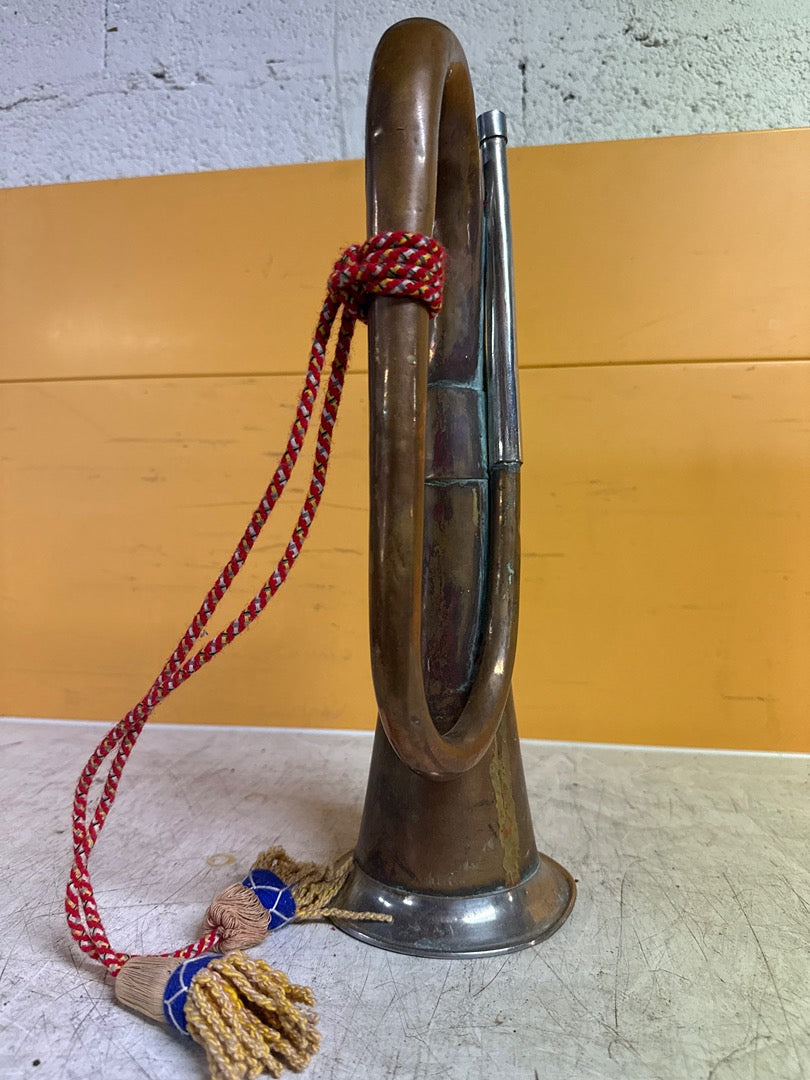Clairon militaire – Ancien clairon en cuivre