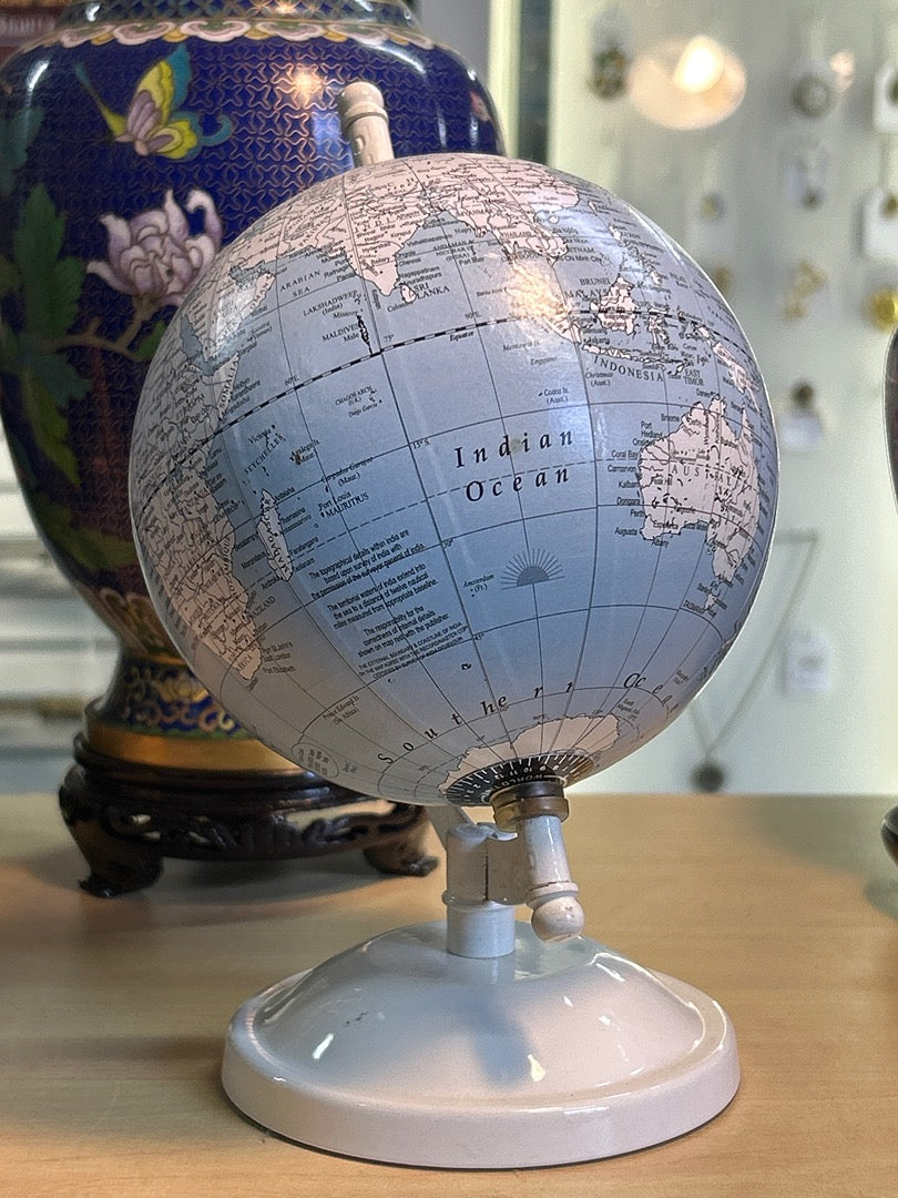 Petit Globe Terrestre