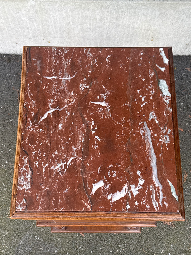 Meuble de rangement – Style ancien – Maison – Bois et marbre rouge