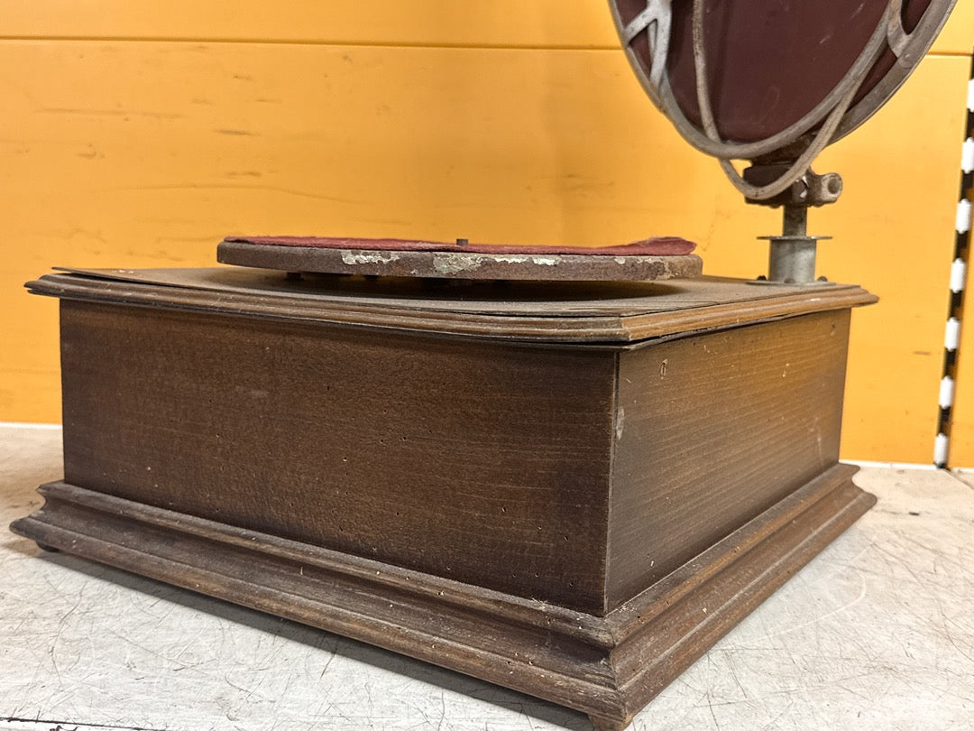 Gramophone ancien – Meuble en bois
