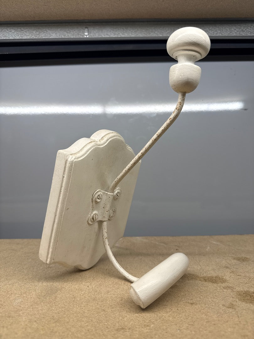 Patère – – Rangement – En bois et métal blanc