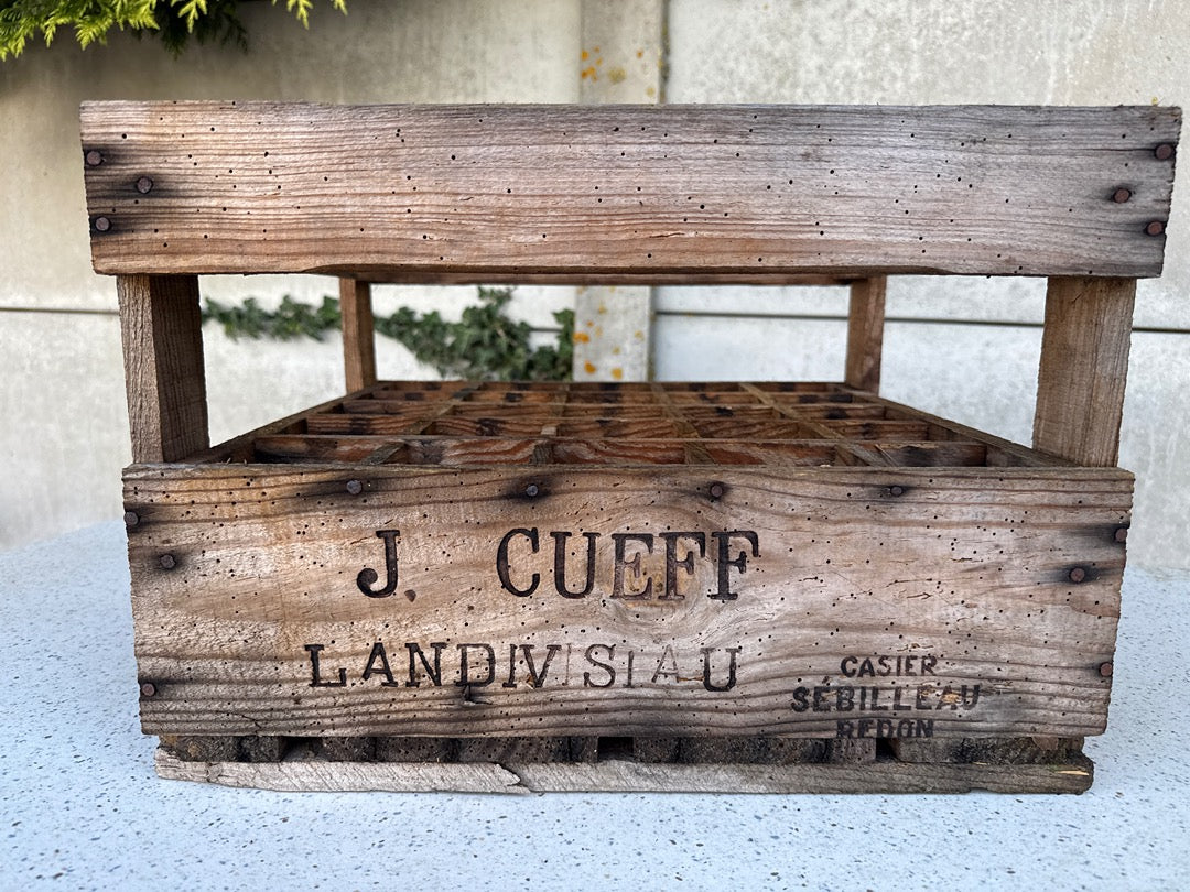 Casier à bouteilles – J. Cueff – Boîte – Bois vintage