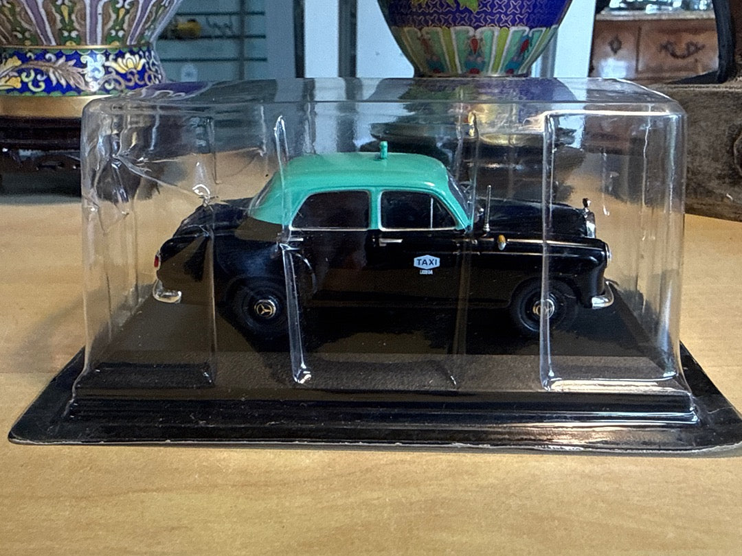 Voiture – Mercedes 180d – Jouets – Taxi Lisbonne noir