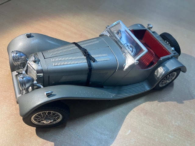 Voiture Collection Jaguar ss 100 1/18 Burago
