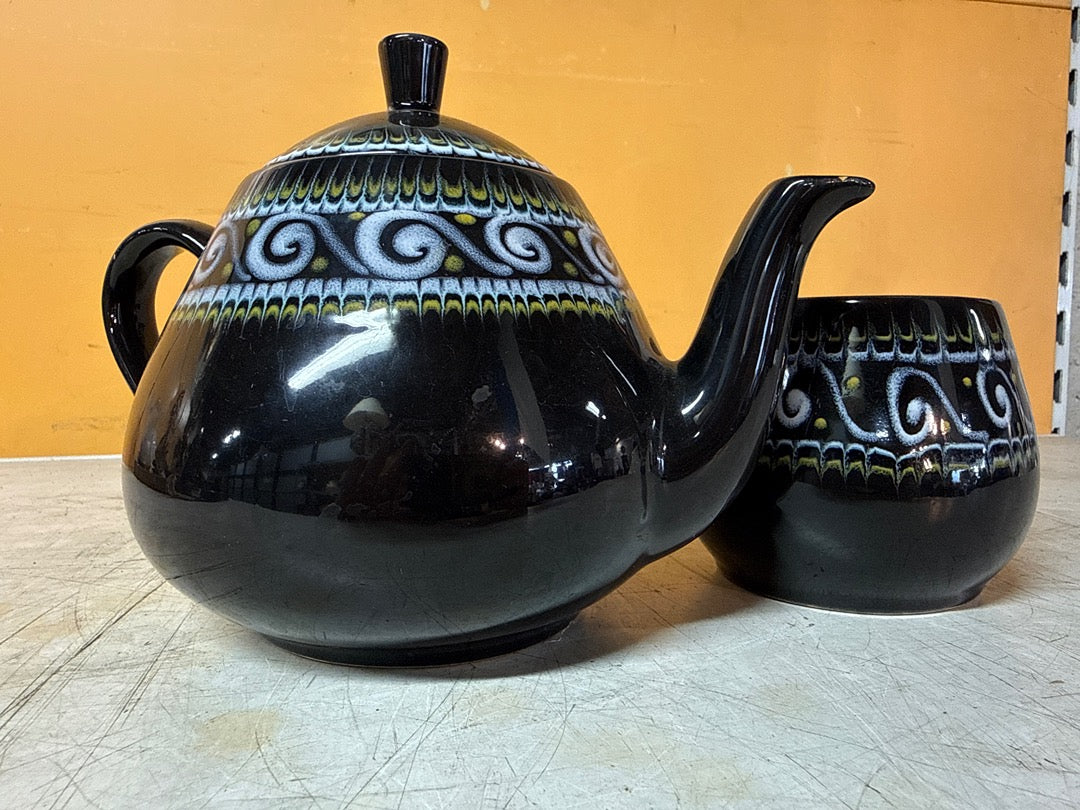 Service à thé – Théière et tasse en céramique noire