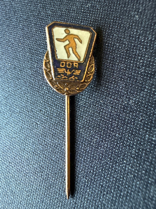 Pin's – Ddr – Souvenirs sportifs – Épingle métal vintage