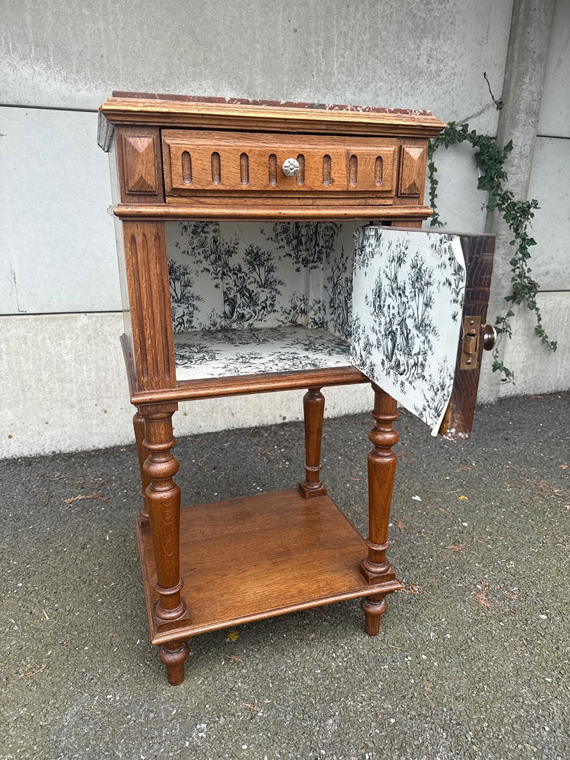 Meuble de rangement – Style ancien – Maison – Bois et marbre rouge