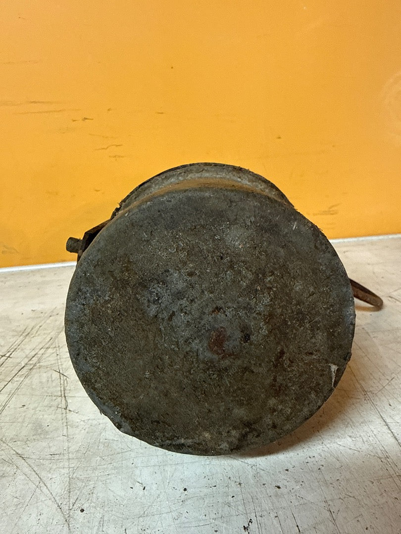 Lampe ancienne – Lampe à acétylène en métal