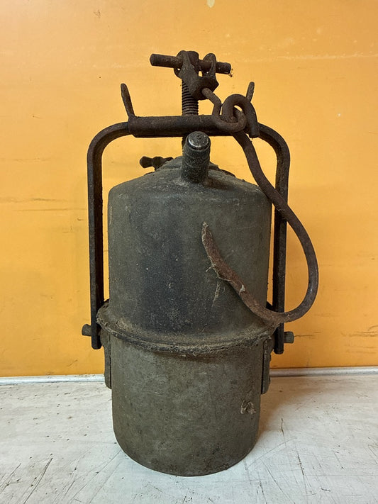 Lampe ancienne – Lampe à acétylène en métal