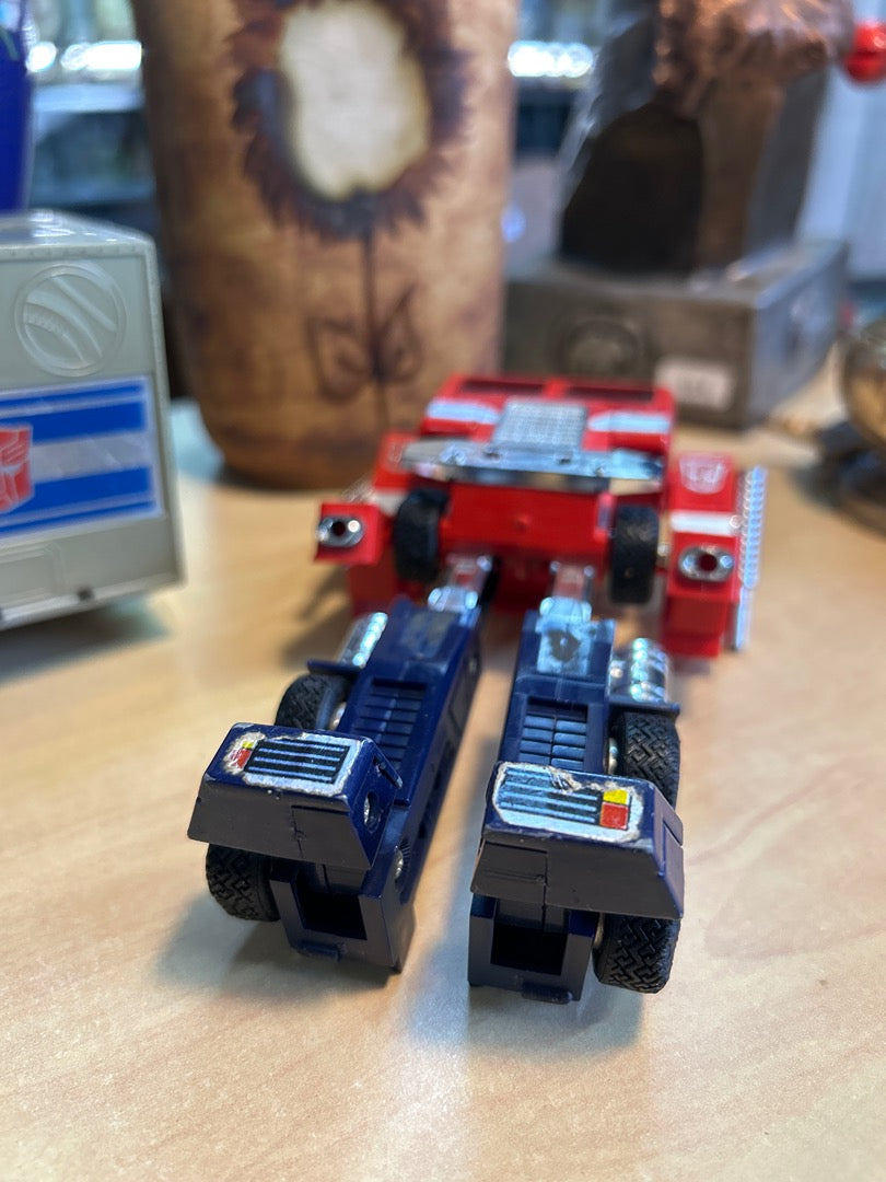 Figurine Optimus Prime Transformers Takara 1980 1987 G1