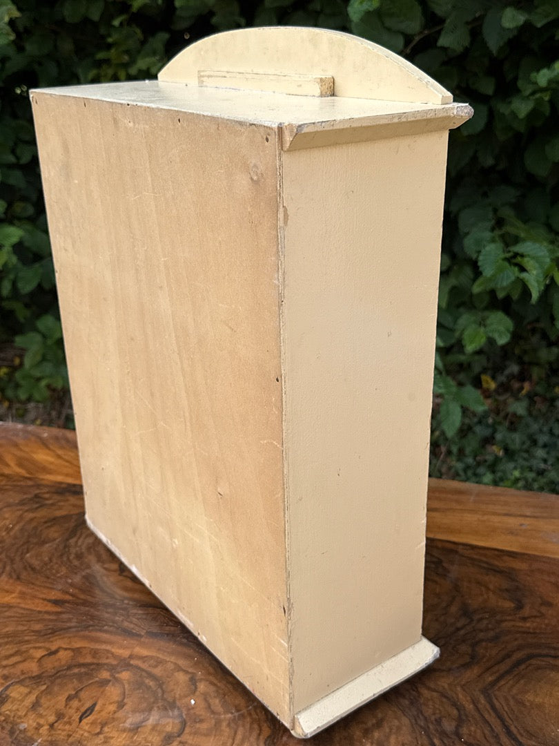 Armoire de poupée – Vintage – Jouet – Bois peint