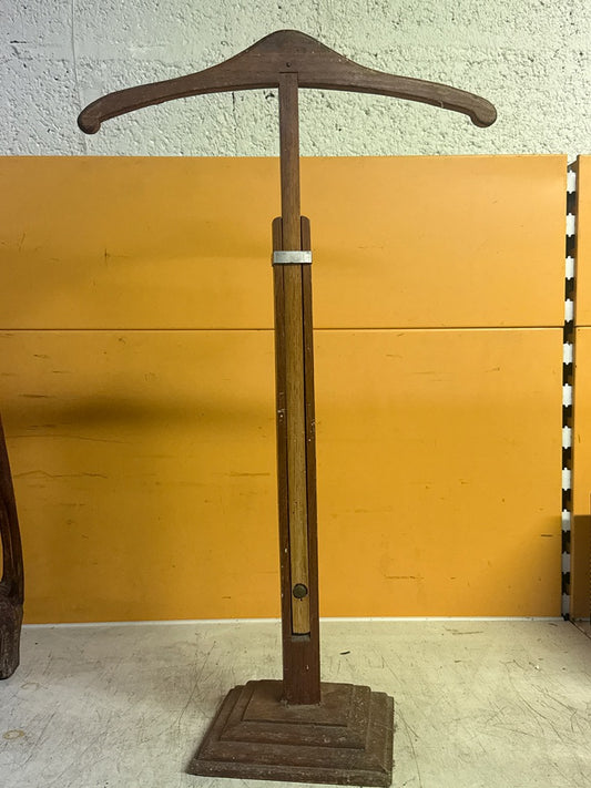 Portant de vitrine en bois