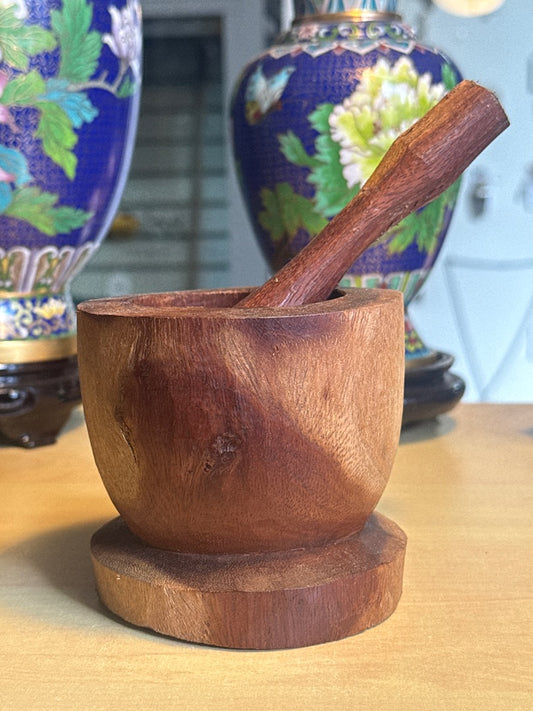 Mortier et pilon – Bois sculpté vintage