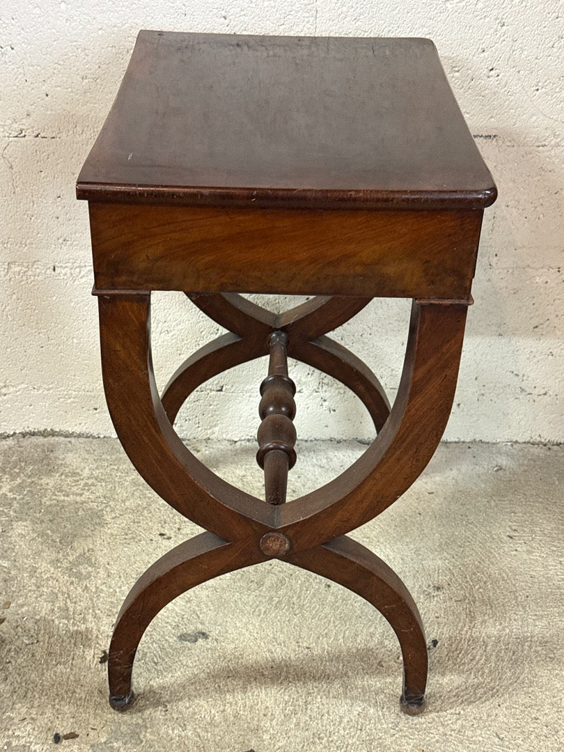 Petite table de chevet Empire en acajou
