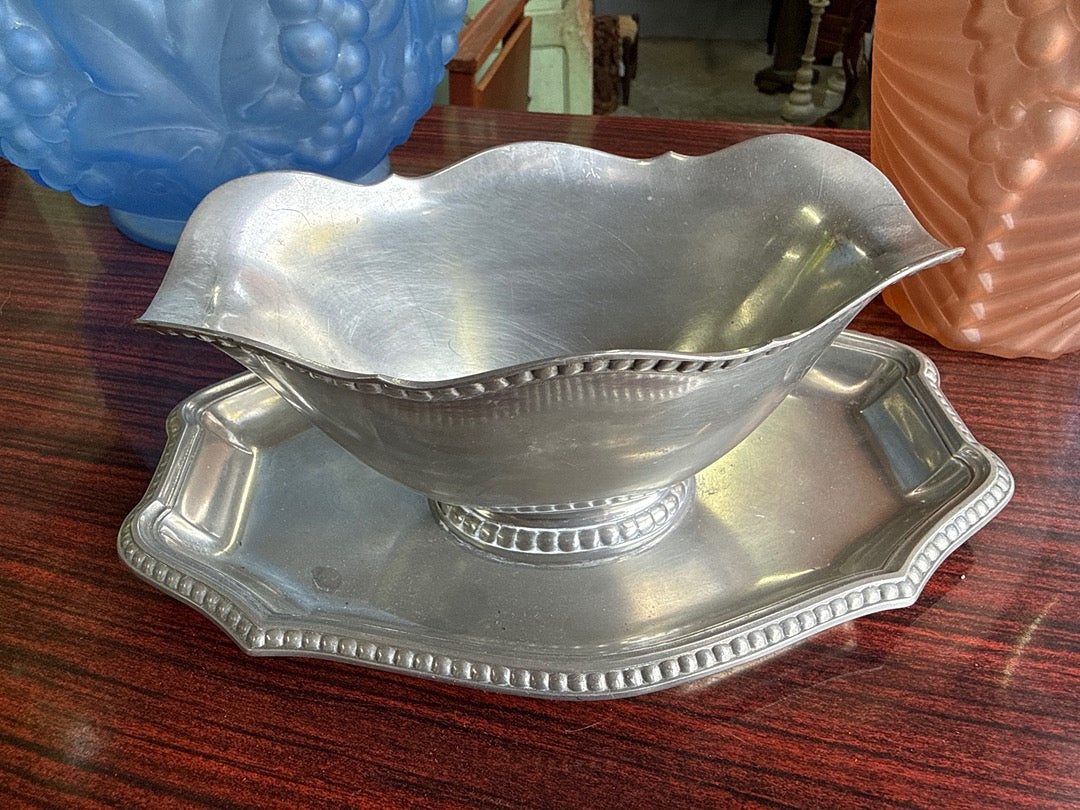Saucière – Étain d'art – Vaisselle – Étain vintage avec plateau