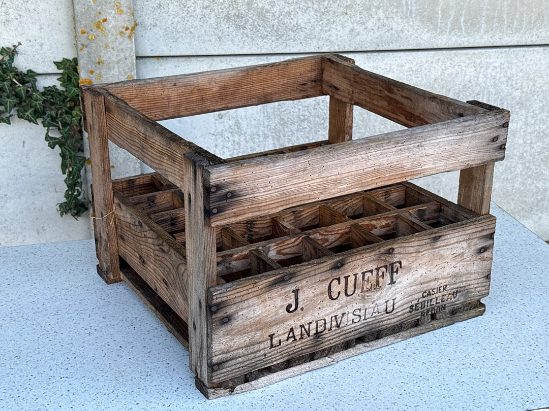 Casier à bouteilles – J. Cueff – Boîte – Bois vintage