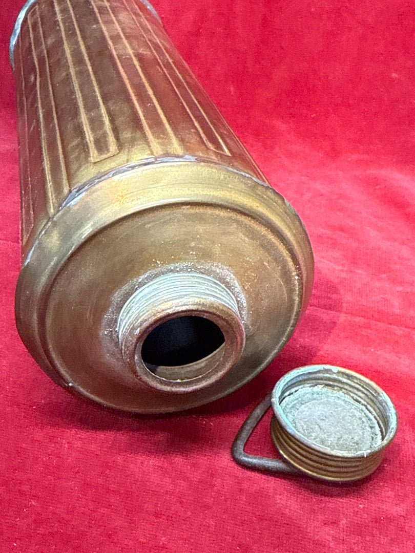 Ancienne bouillotte militaire ou Bidon en laiton Valor Lyon