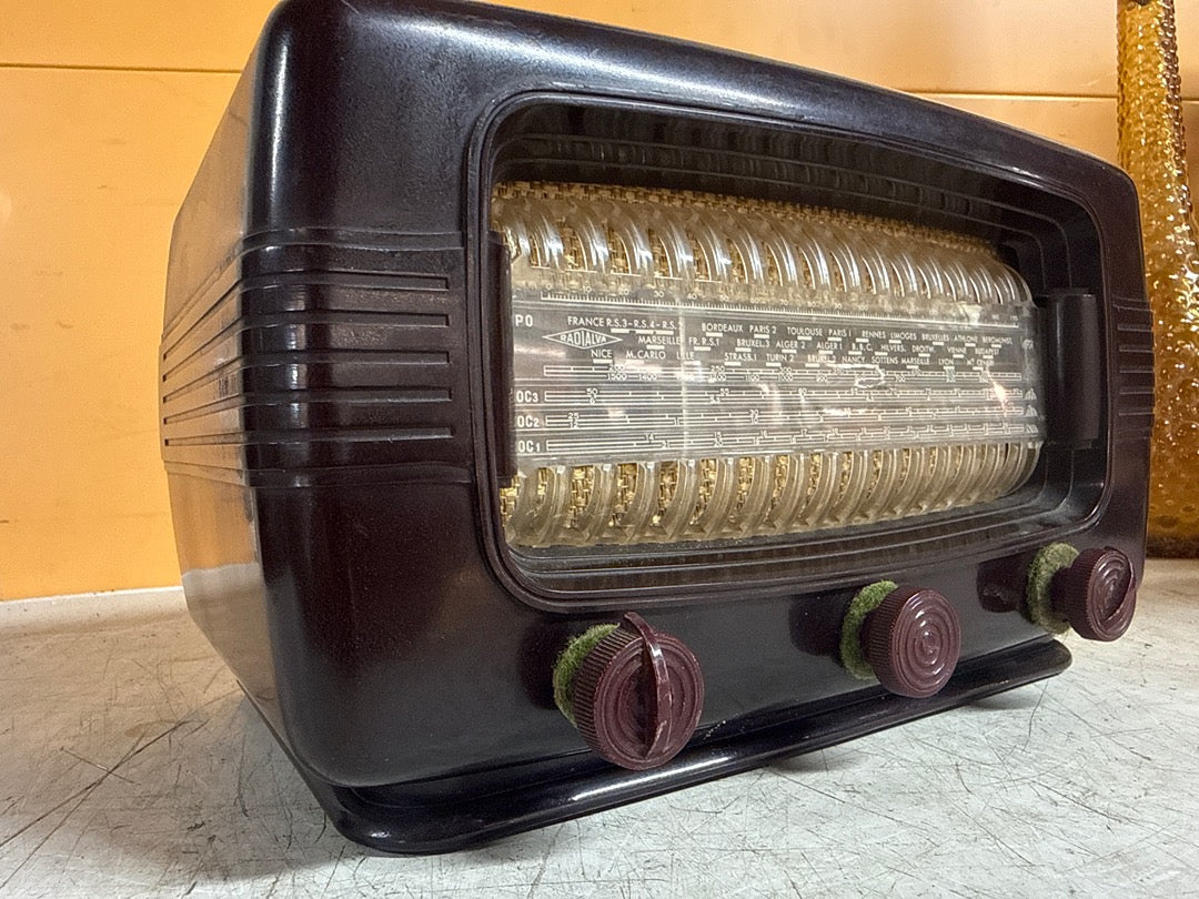 Poste de radio – Radiola – Radios et tuners – Vintage bakélite marron à lampes