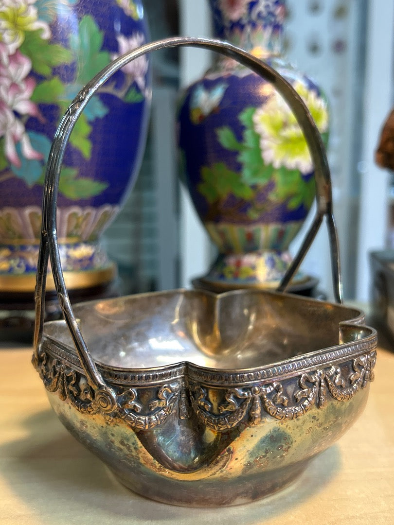 Corbeille – Orfèvrerie – Objets de décoration – Panier argenté ancien