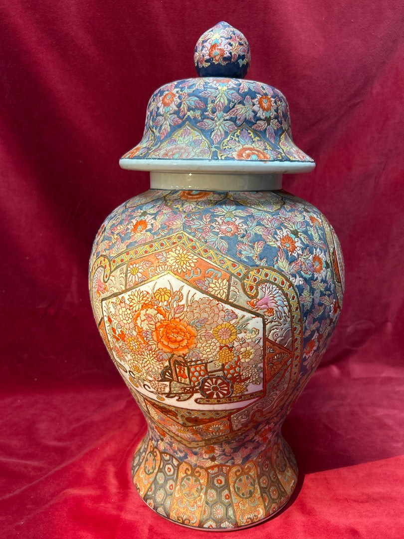 Grande potiche couverte style imari