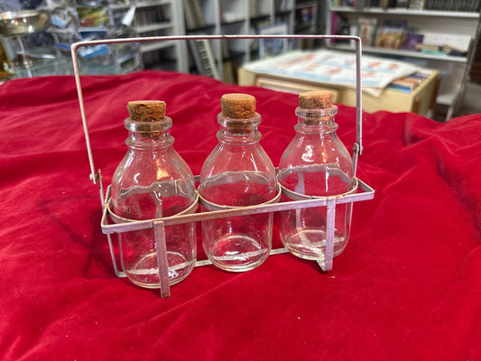 Porte-bouteilles – Vintage – 3 flacons en verre