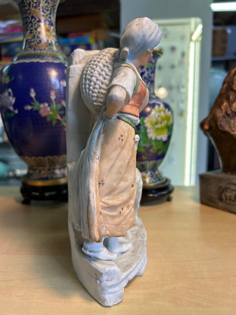 statuette vase Erphila porcelaine femme chèvre Allemagne