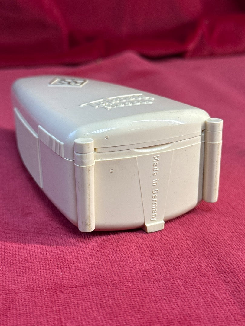 Métronome mécanique Wittner Taktell Piccolo ivoire avec capot