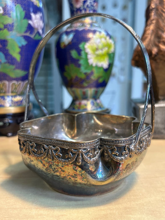 Corbeille – Orfèvrerie – Objets de décoration – Panier argenté ancien