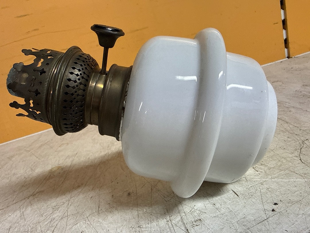 Lampe à pétrole vintage – En verre et laiton