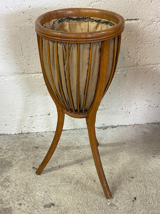 Travailleuse ou Panier a Pelotes de Laine Vintage Tripode en Bois Courbé
