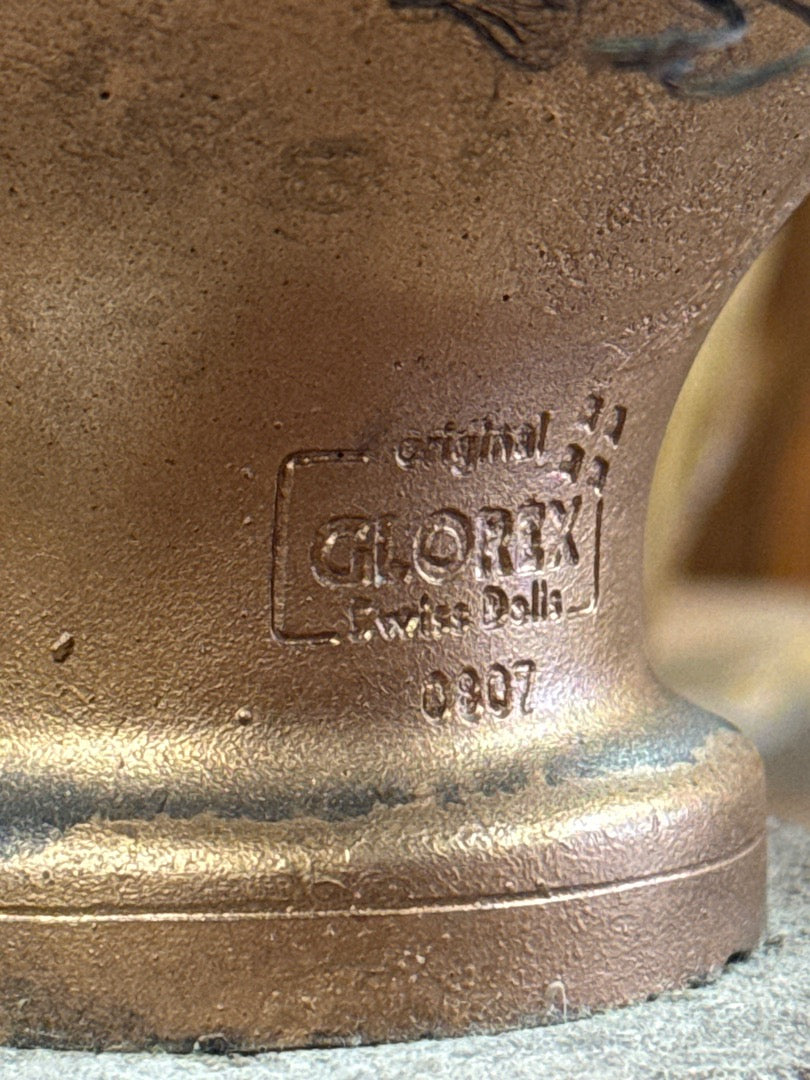 Buste de poupée – Glorex – Ornement – Peinture Bronze sur socle pierre