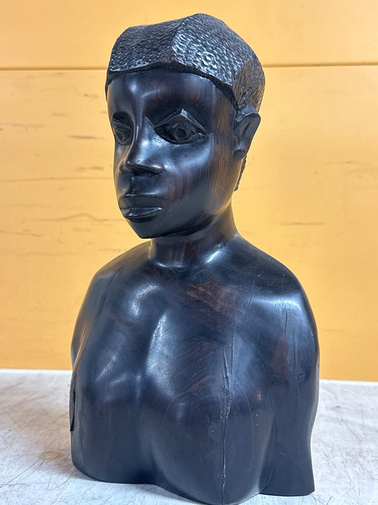 Sculpture – Buste en bois sculpté