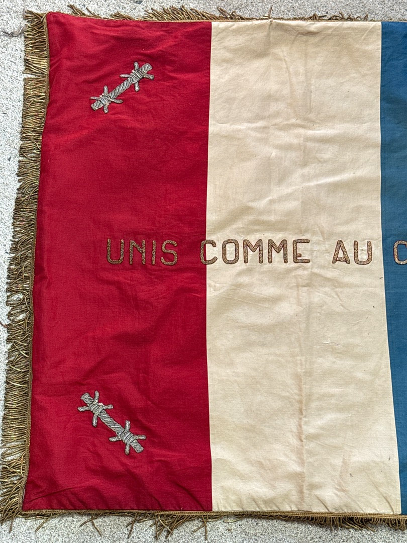 Ancien drapeau amicale des anciens prisonniers Rougé 1939-1945