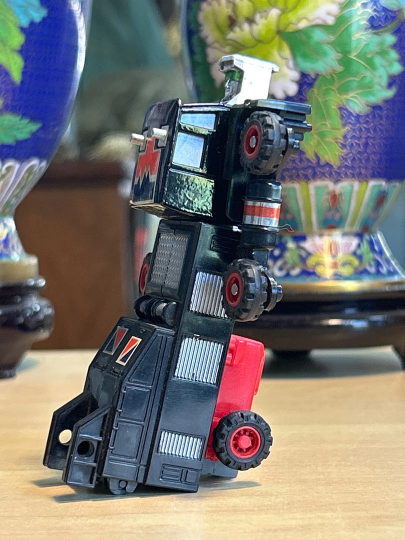 Figurine robot transformable vintage Mc Toy Made in Macau