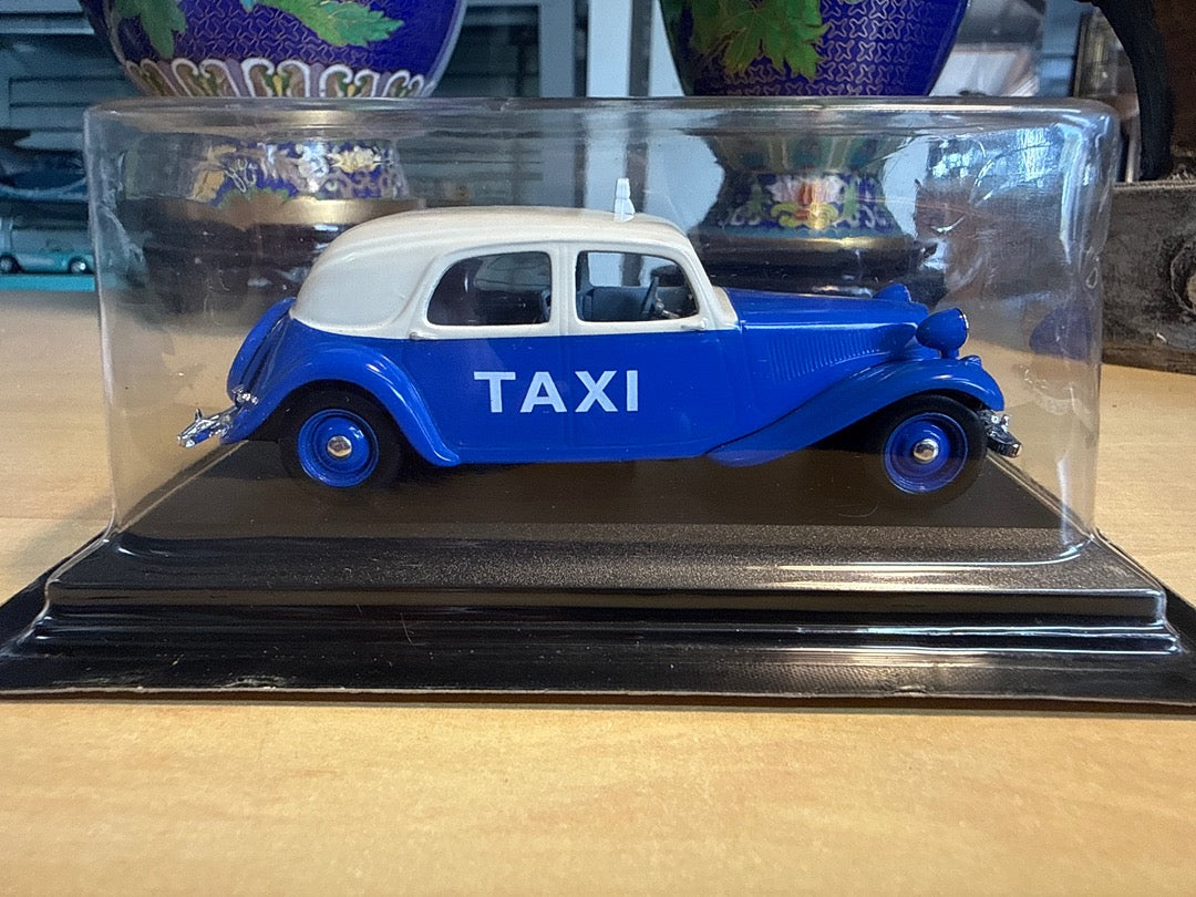 Voiture miniature – Citroën Traction 11 – Taxi Saigon