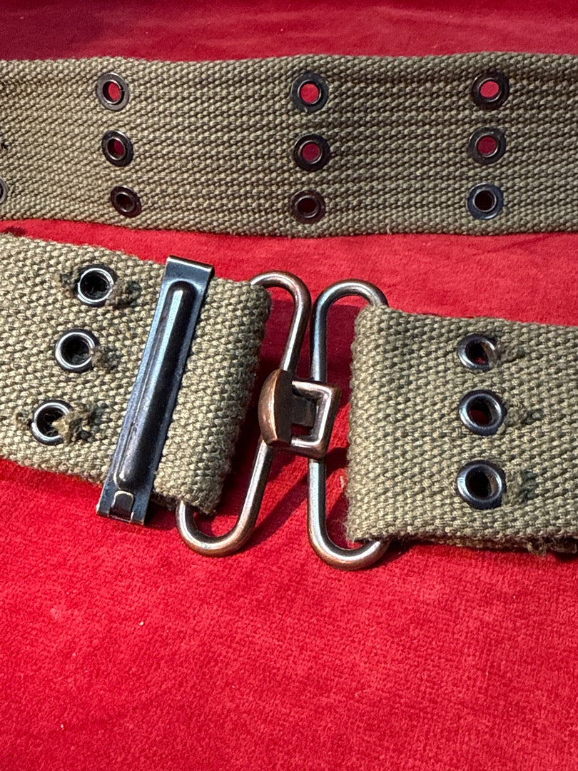 Ceinture militaire kaki vintage bouclerie métal