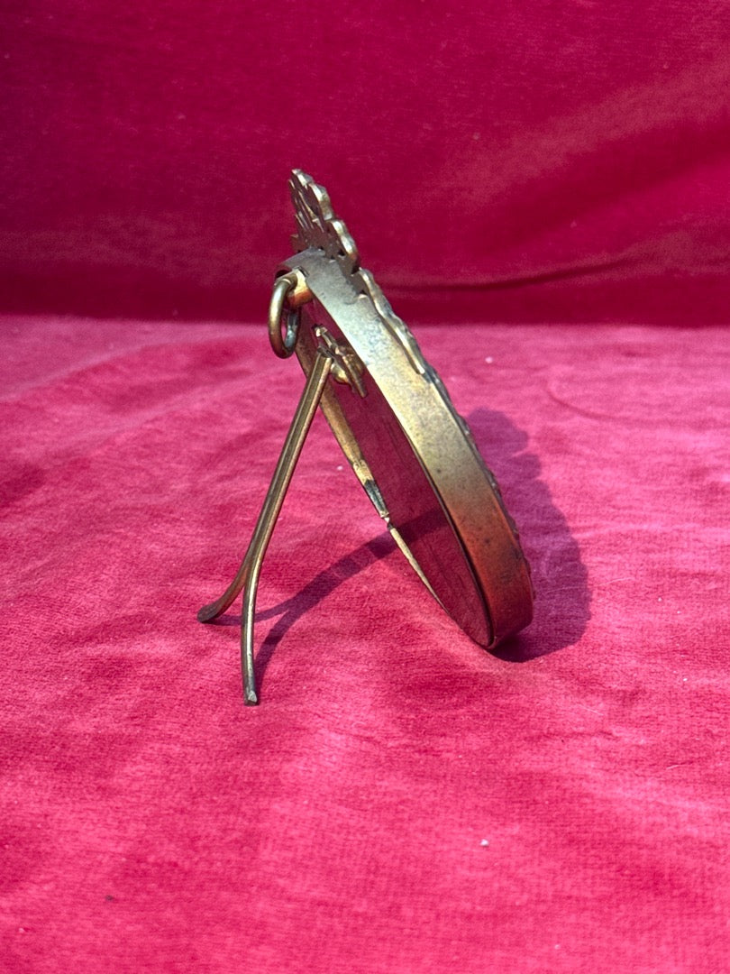 Petit cadre photo rond en laiton style Louis Xvi