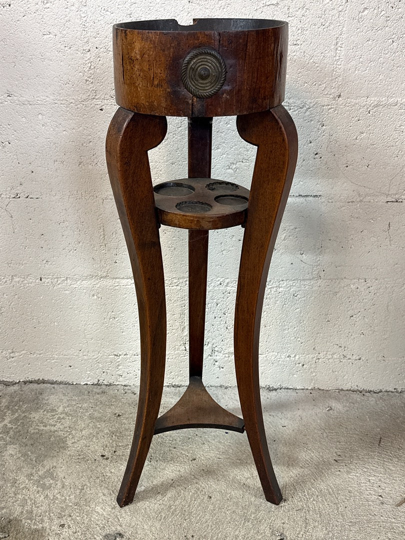 Ancienne sellette ou meuble de toilette tripode vintage en bois sculpté