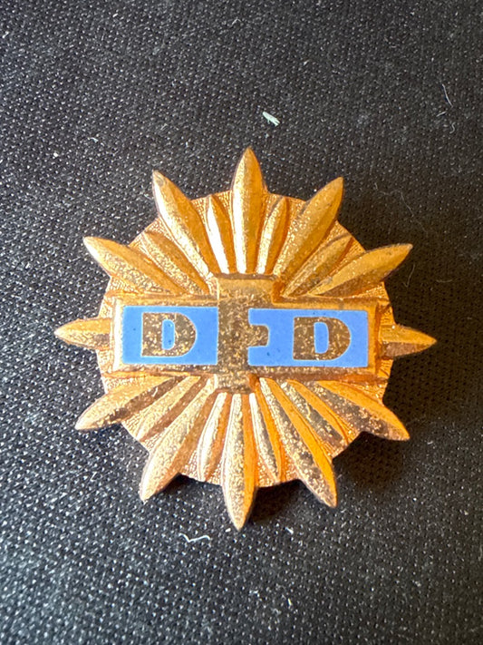 Insigne – Für Besondere Leistungen – Broche Dorée Allemande