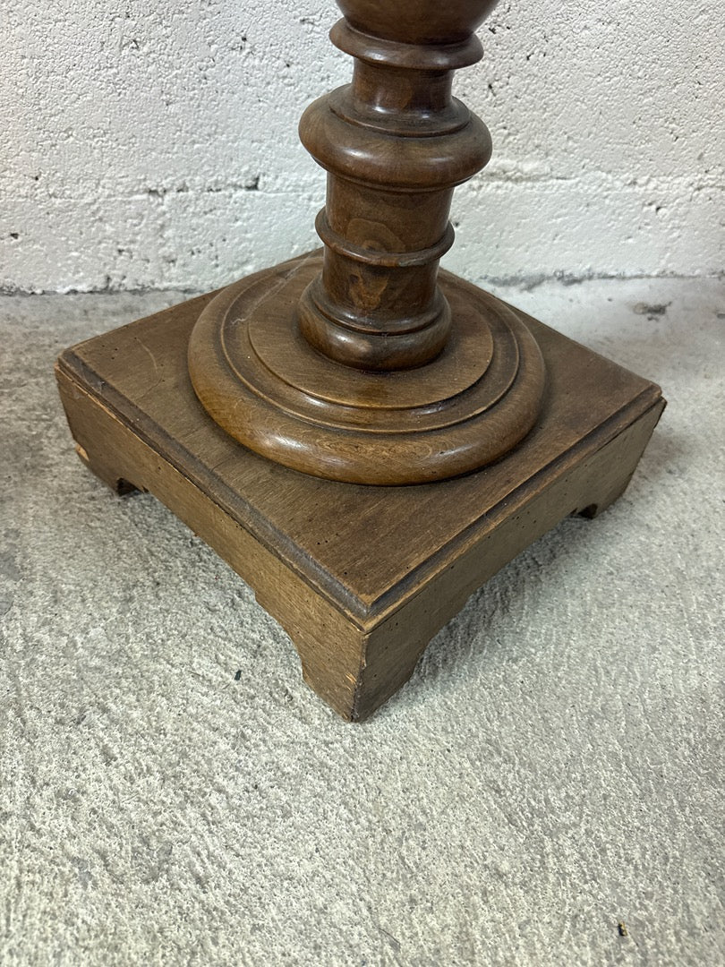 Guéridon – Colonne piédestal en bois et marbre