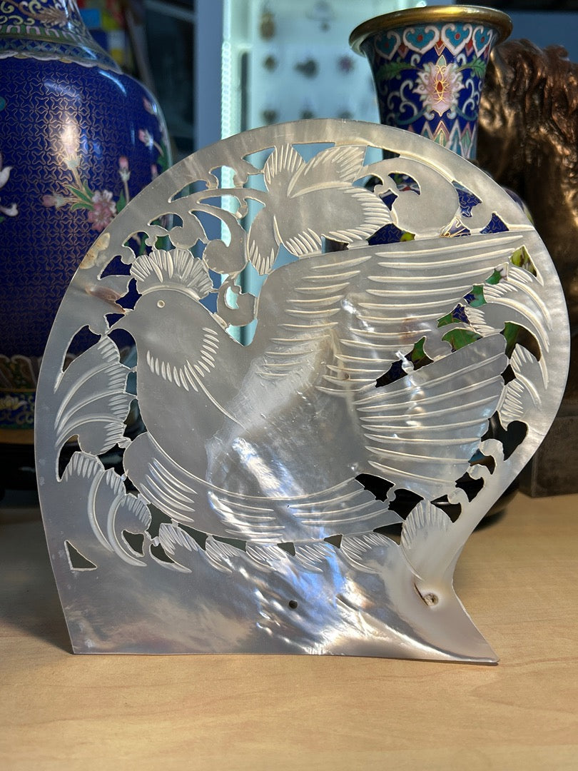 Ornement oiseau nacre sculptée - 15x12cm - Blanc - 150g - Très bon état