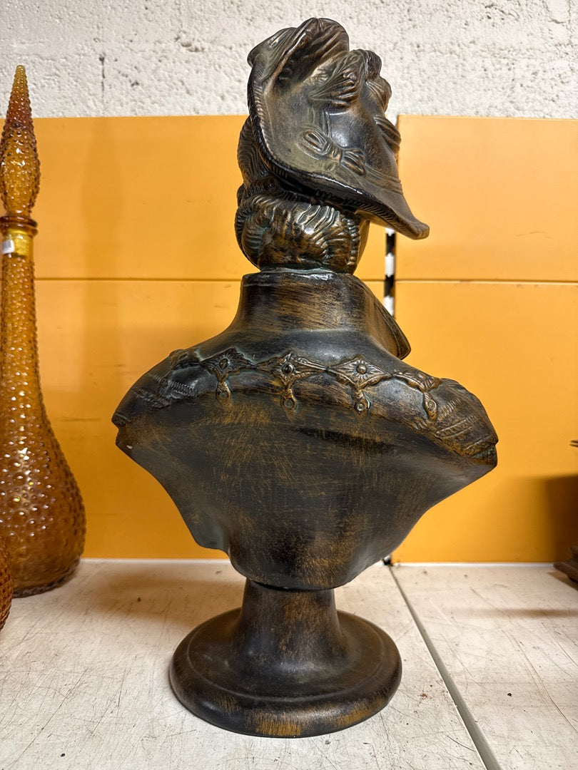Buste en résine – Sans marque – Ornement – Femme chapeau patine bronze