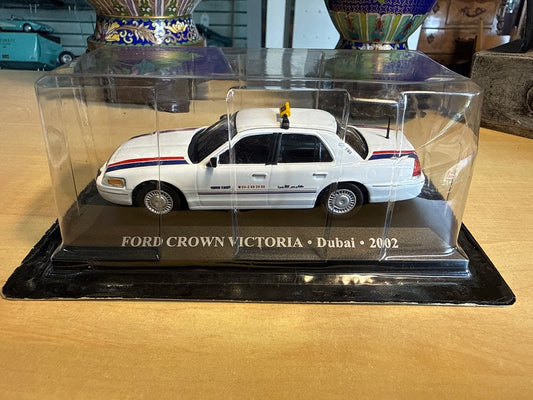 Voiture miniature – Ford Crown Victoria – Taxi – Blanc Dubai 2002
