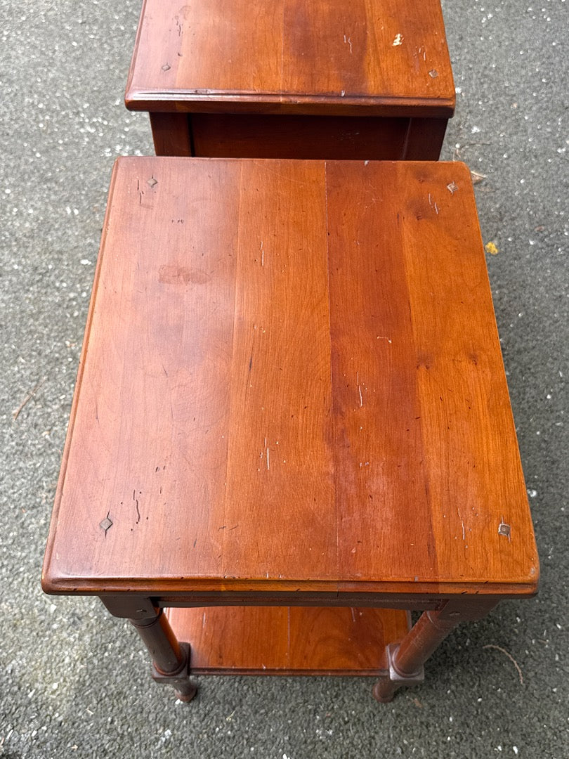 Tables De Chevet – Camille & Vence – Mobilier – Paire En Bois Verni