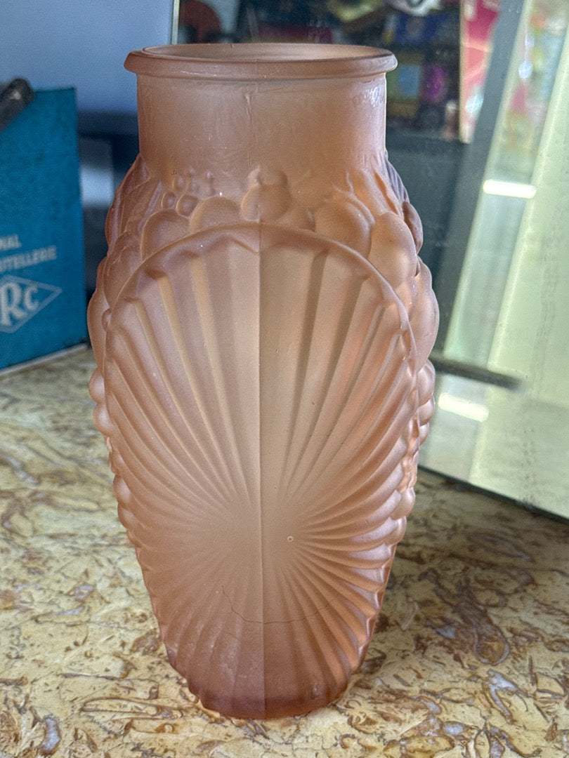 Vase – Verlys – Décoration – Verre dépoli rose