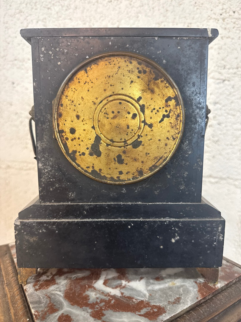 Pendule ancienne en marbre – Horloge de cheminée